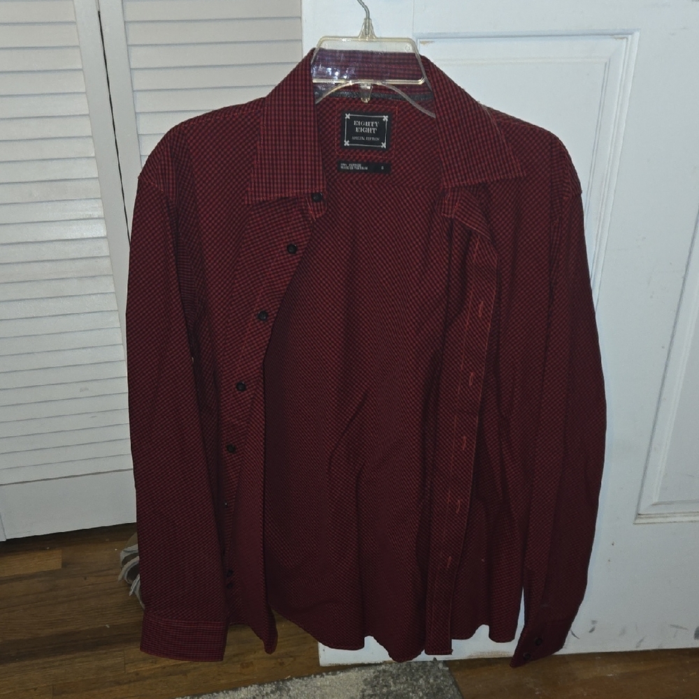 Geoffrey Beene Men's Burgundy Button Down Shirt